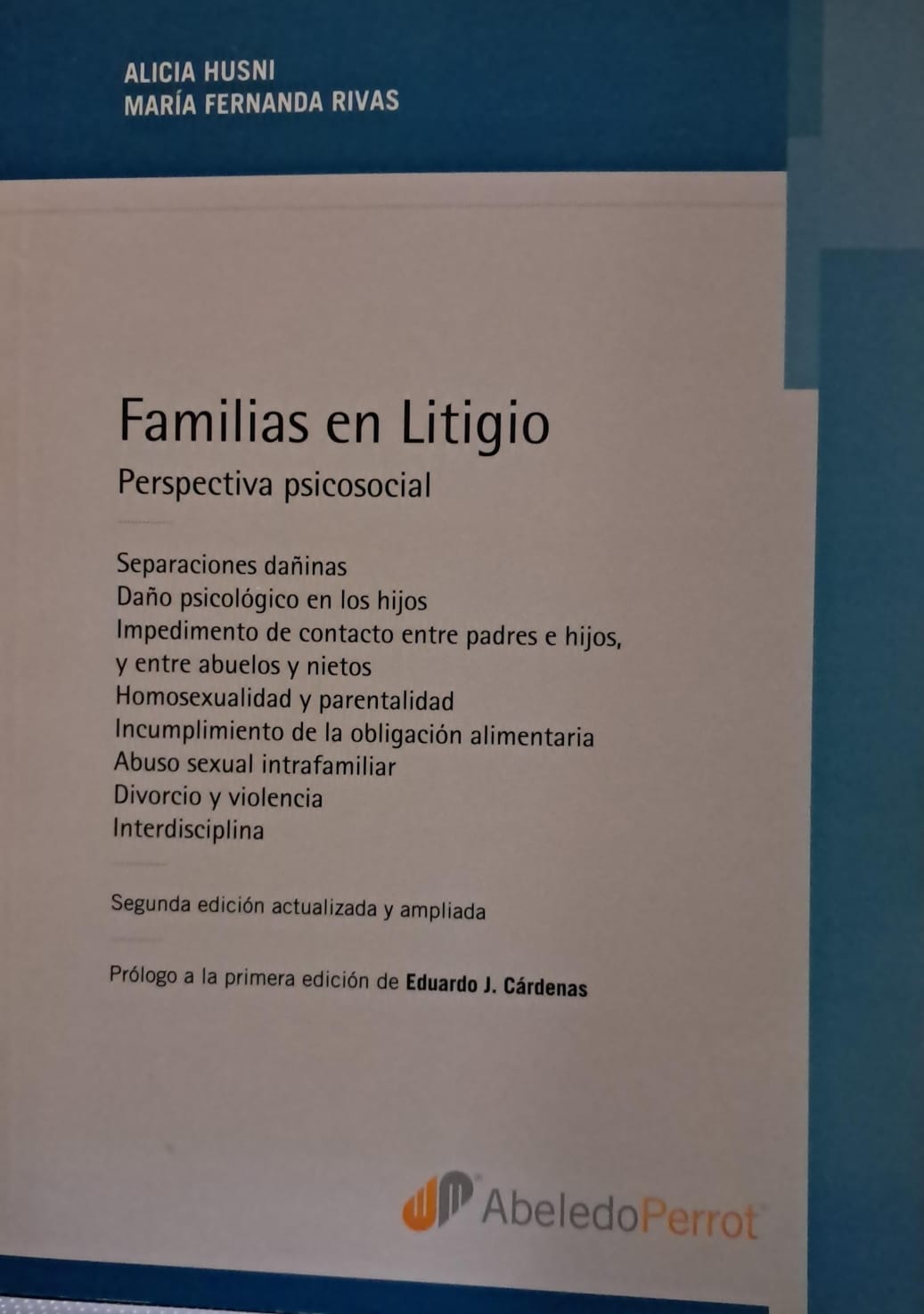 Portada: FAMILIAS EN LITIGIO