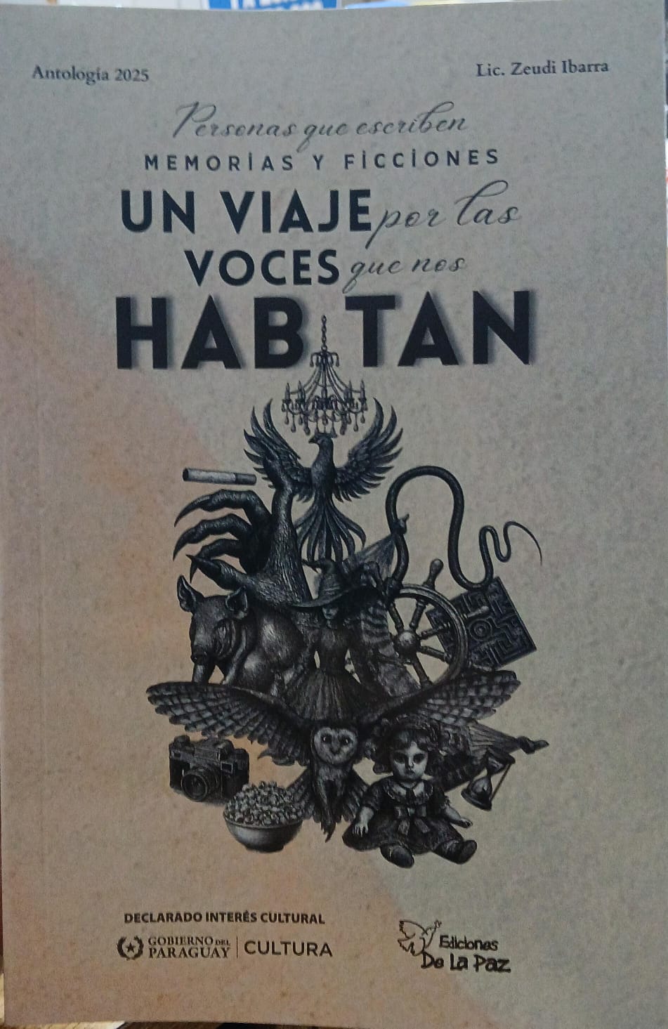 Portada: PERSONAS QUE ESCRIBEN