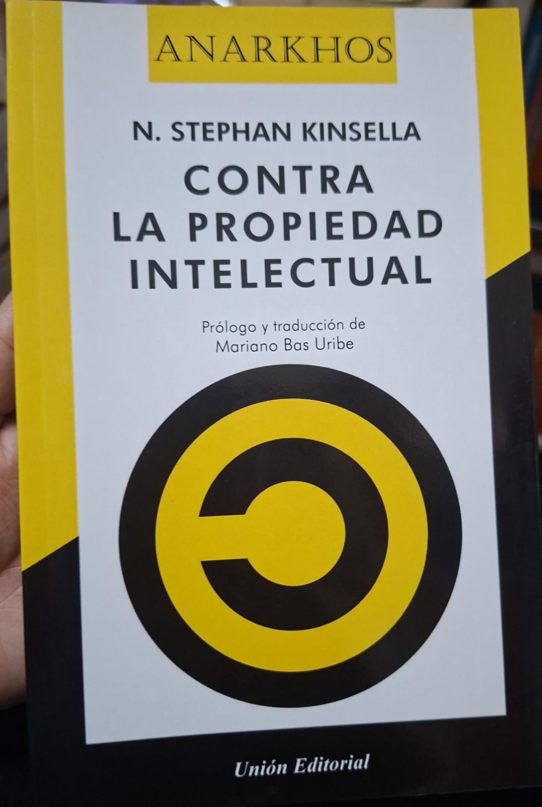 Portada: CONTRA LA PROPIEDAD INTELECTUAL